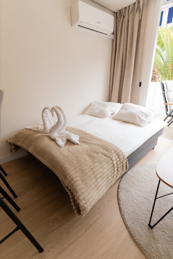 KK Suites — bedroom