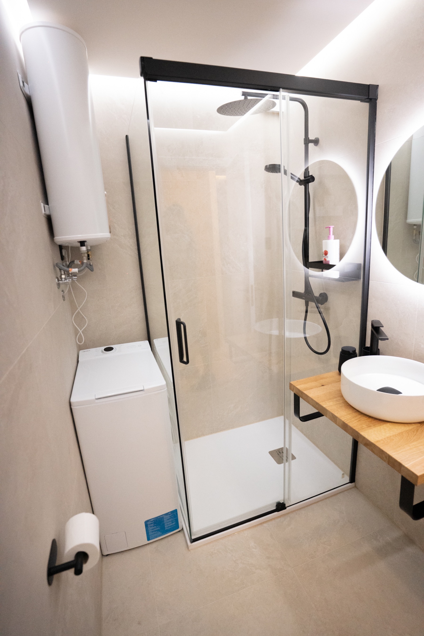 KK Suites — bathroom